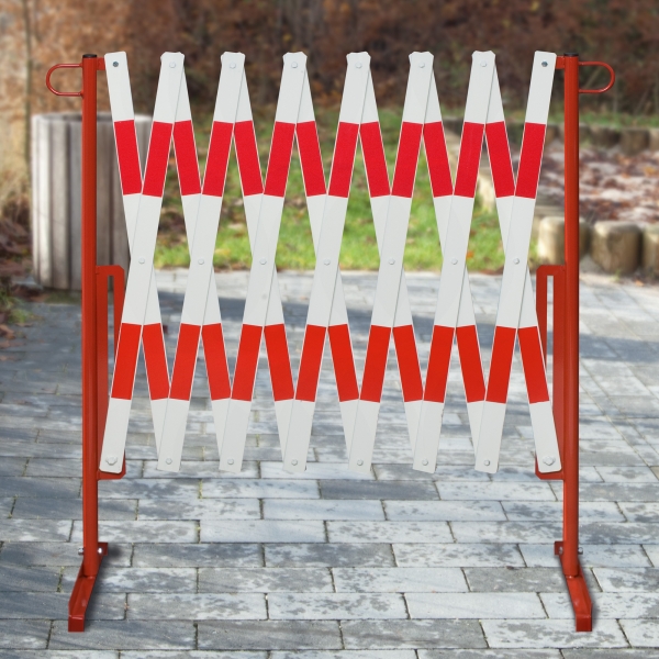 Extendable Trellis Barrier