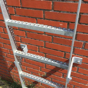 Verticial Access Ladder Kit – European Spec BS EN 131